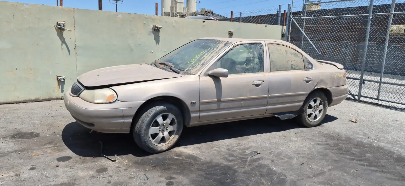 Photo of 1999 Mercury Mystique