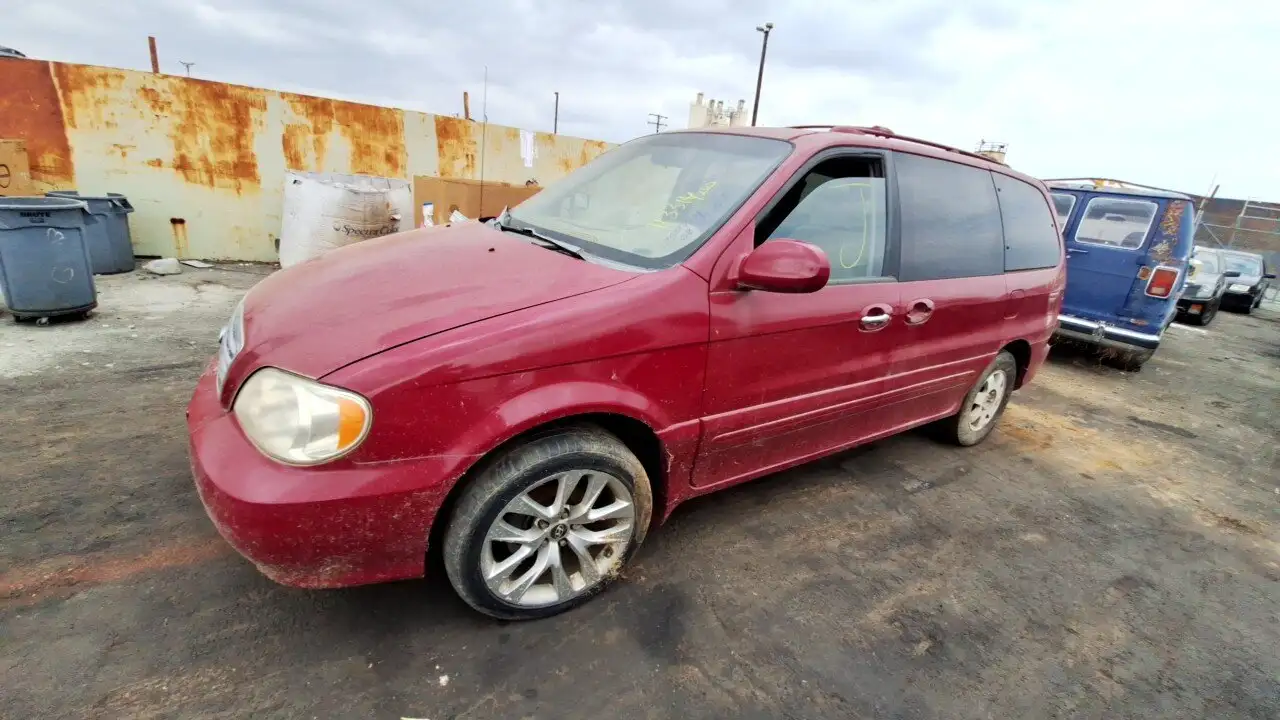 Photo of 2003 Kia Sedona