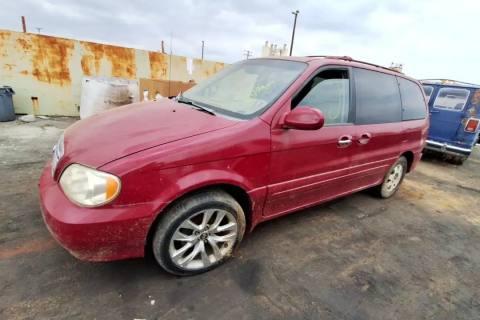 Photo of 2003 Kia Sedona
