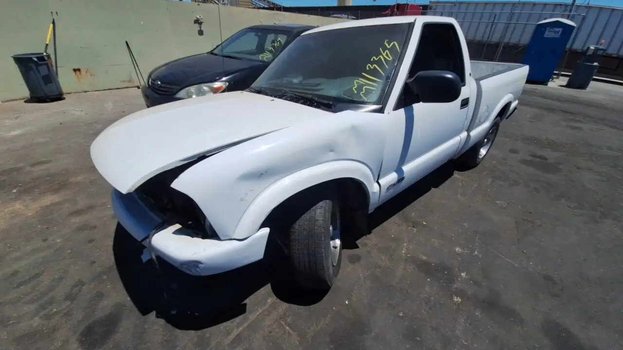 Photo of 2000 Chevrolet S10