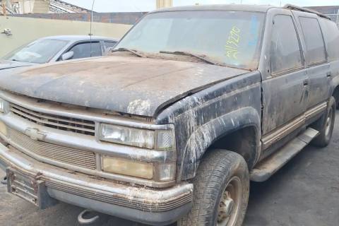 Photo of 1999 Chevrolet K2500 Suburban