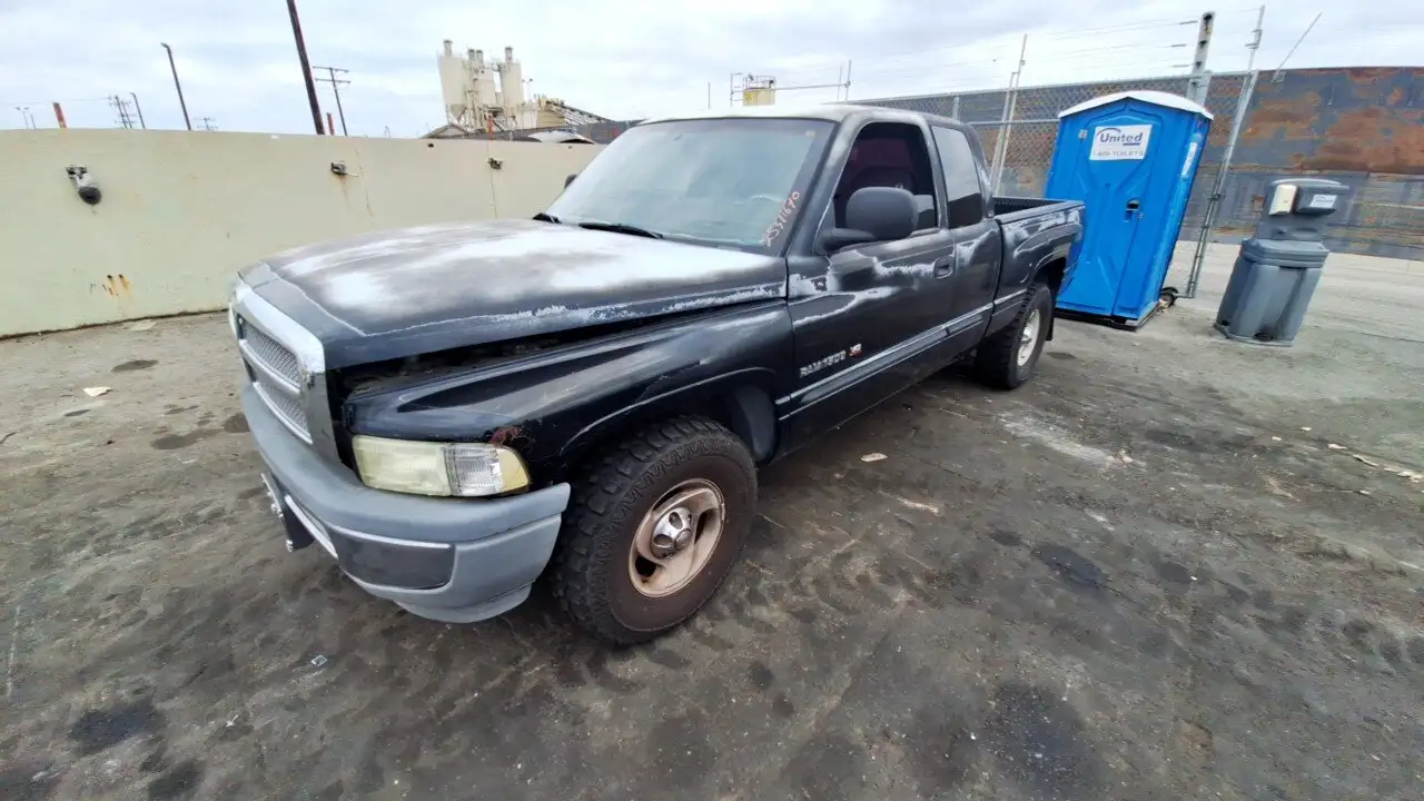 Photo of 2001 Dodge Ram 1500