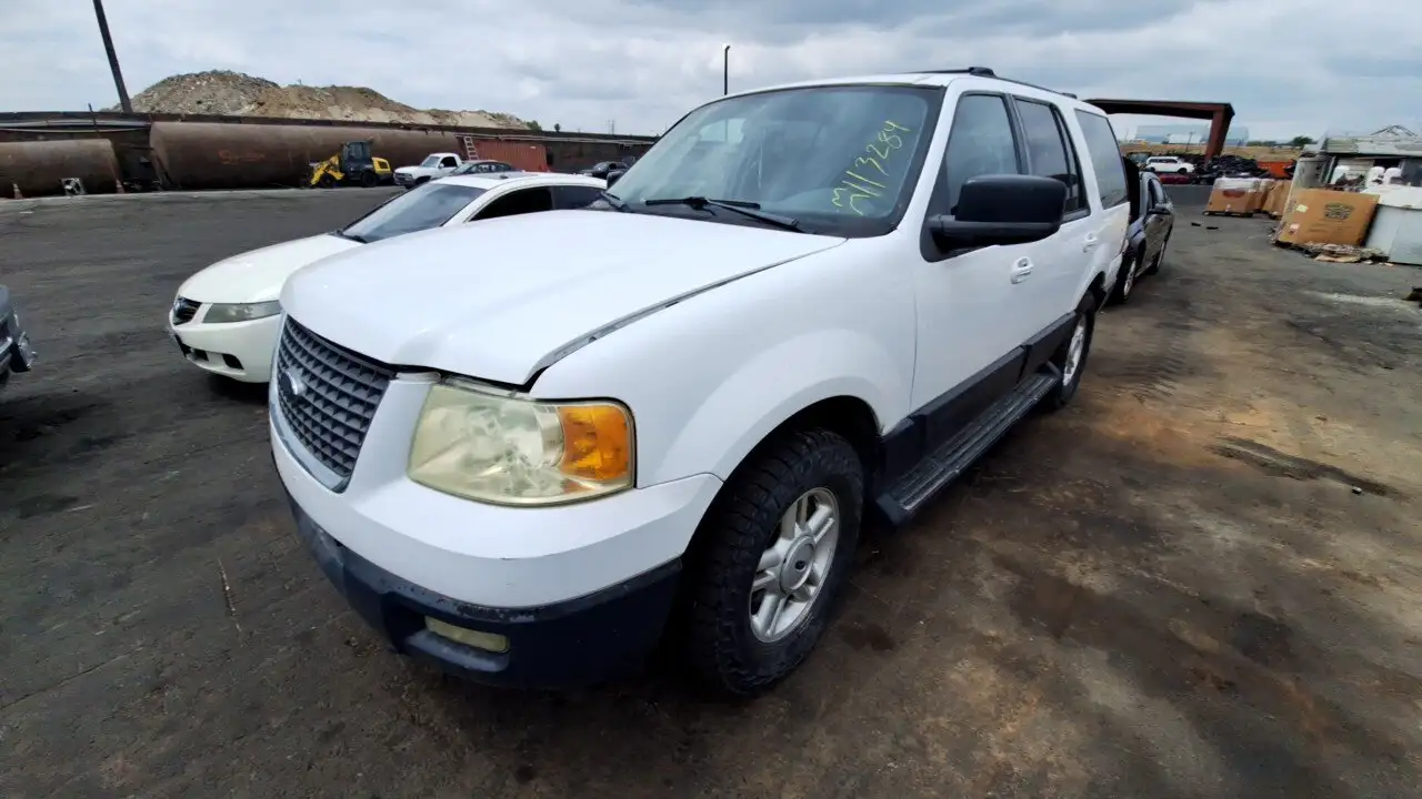 Photo of 2004 Ford Expedition