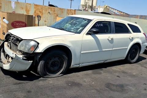 Photo of 2005 Dodge Magnum