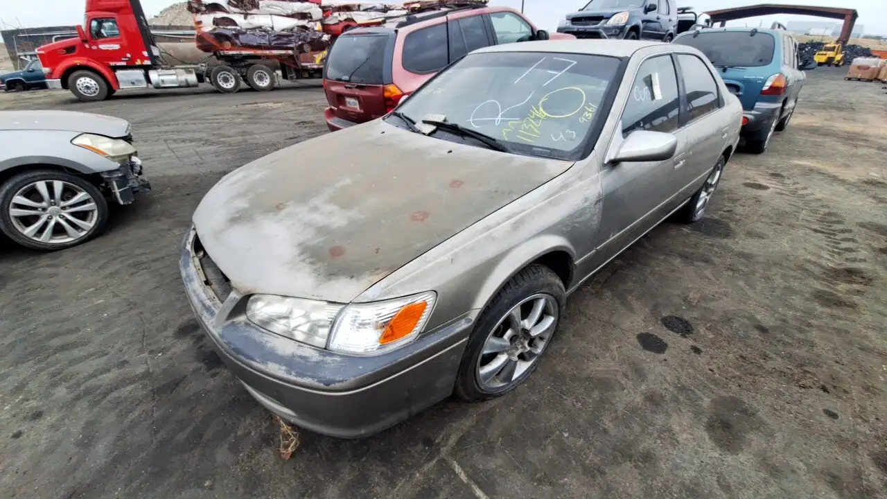Photo of 2000 Toyota Camry