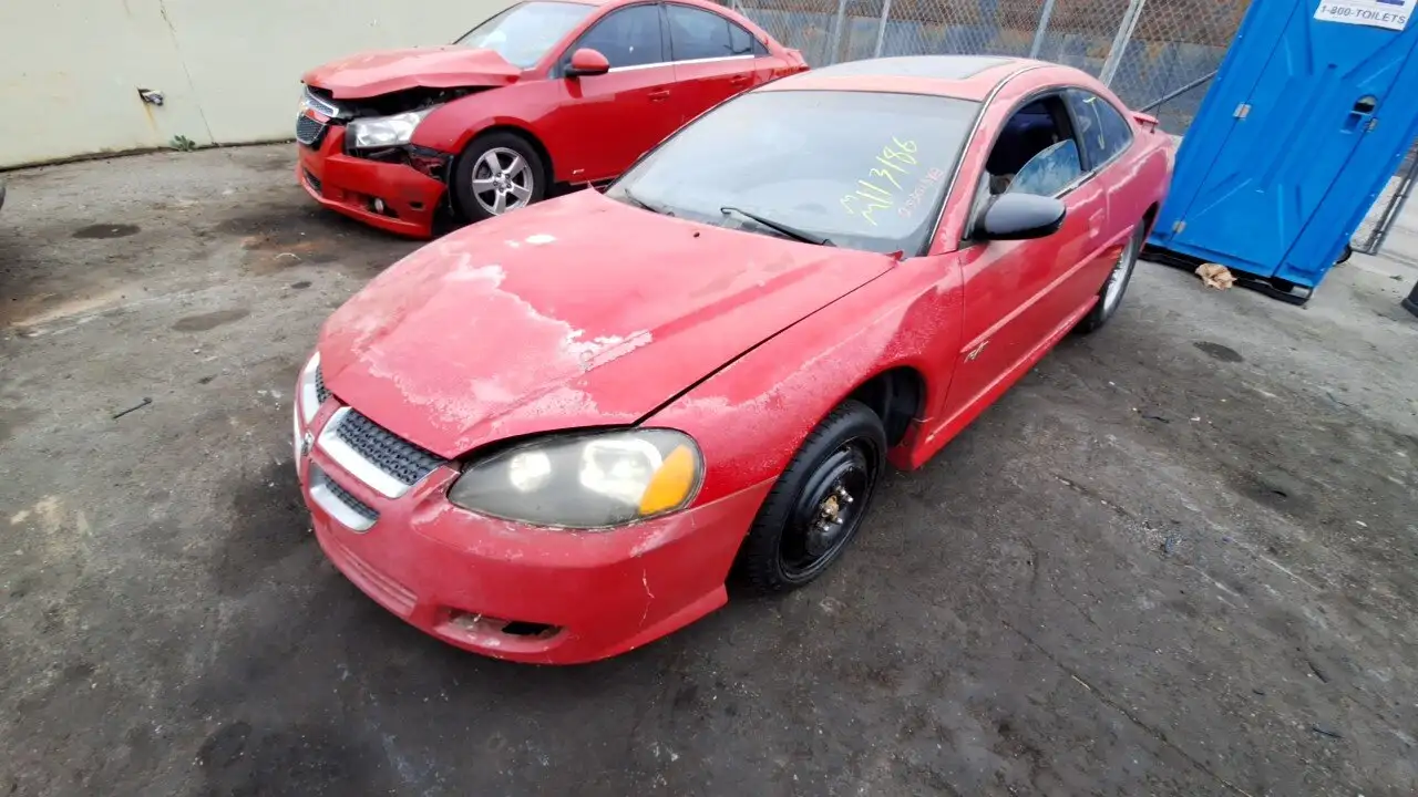 Photo of 2004 Dodge Stratus