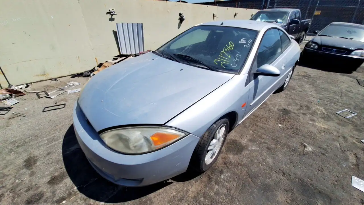 Photo of 2001 Mercury Cougar