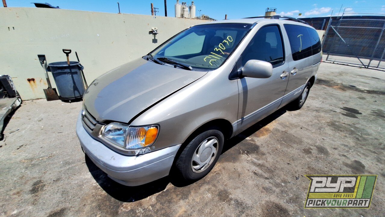 Photo of 2002 Toyota Sienna