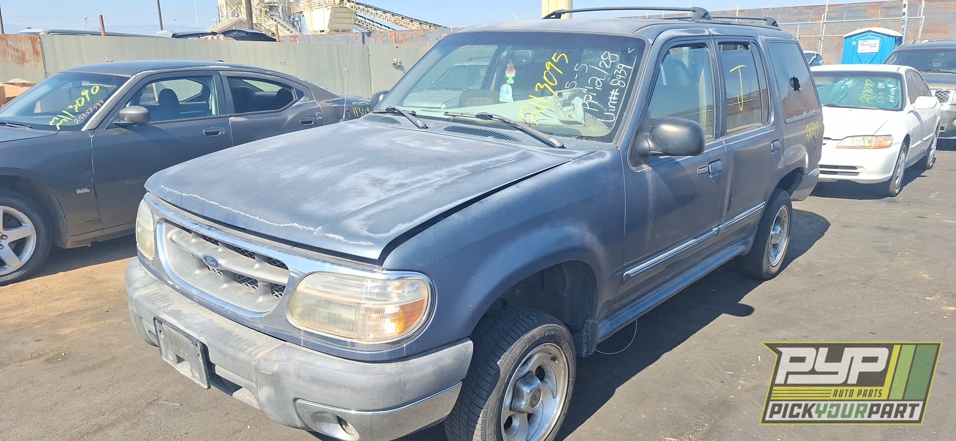 Photo of 1999 Ford Explorer