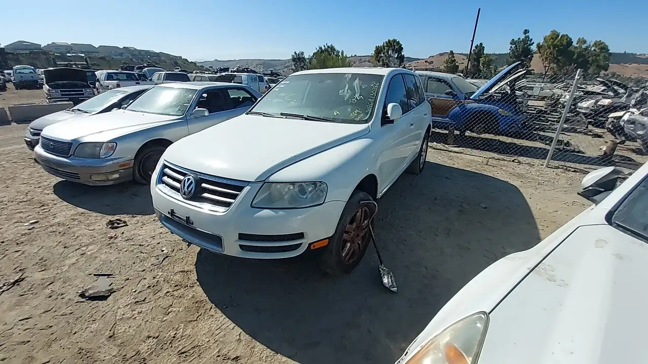 Photo of 2004 Volkswagen Touareg