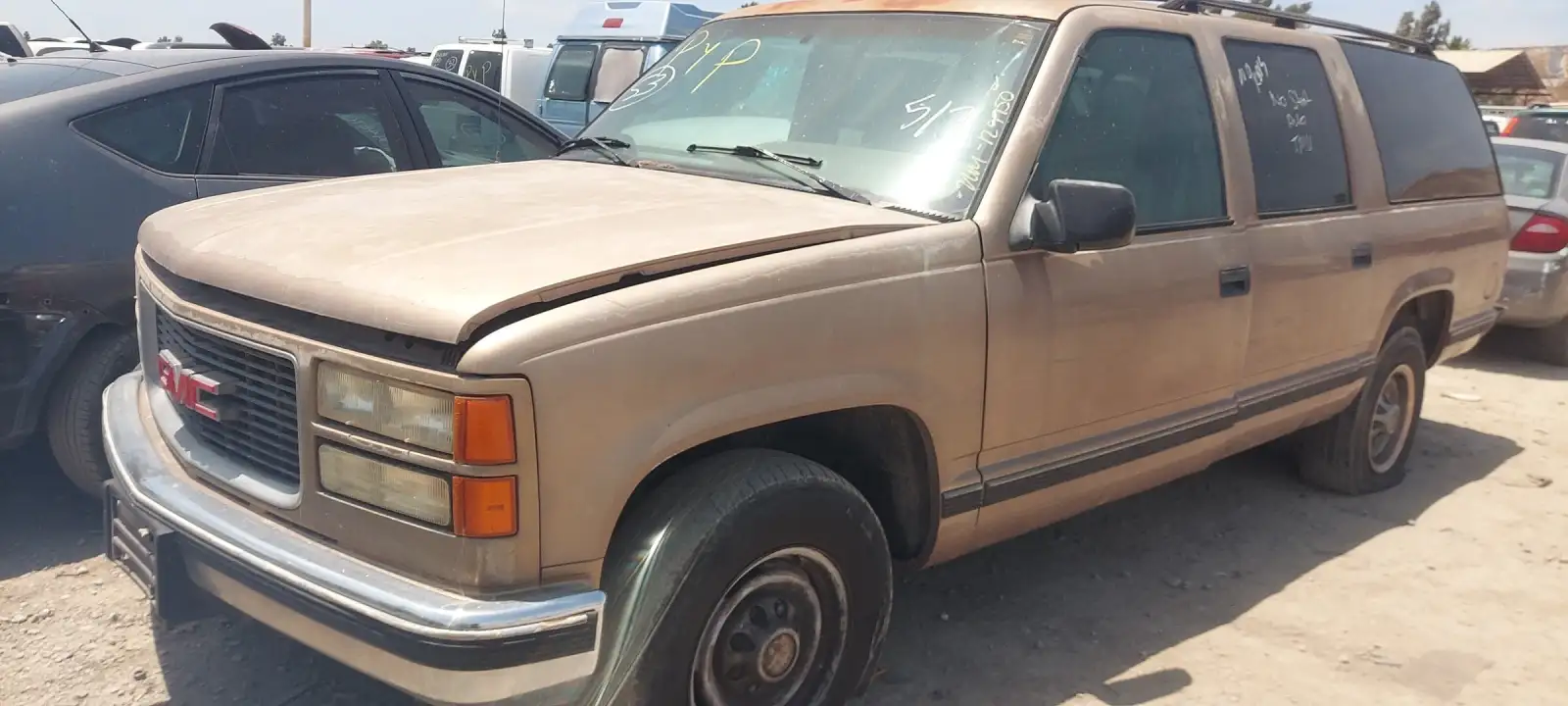 Photo of 1995 Gmc C2500 Suburban