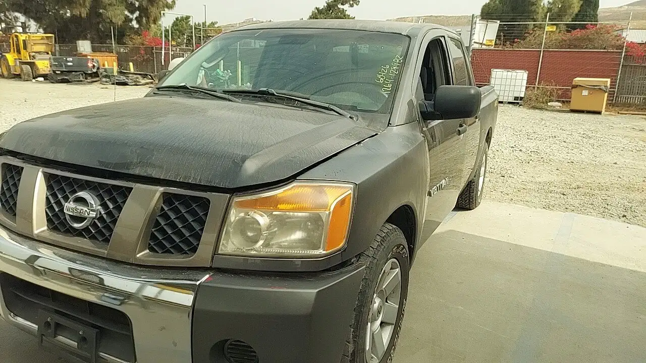 Photo of 2005 Nissan Titan