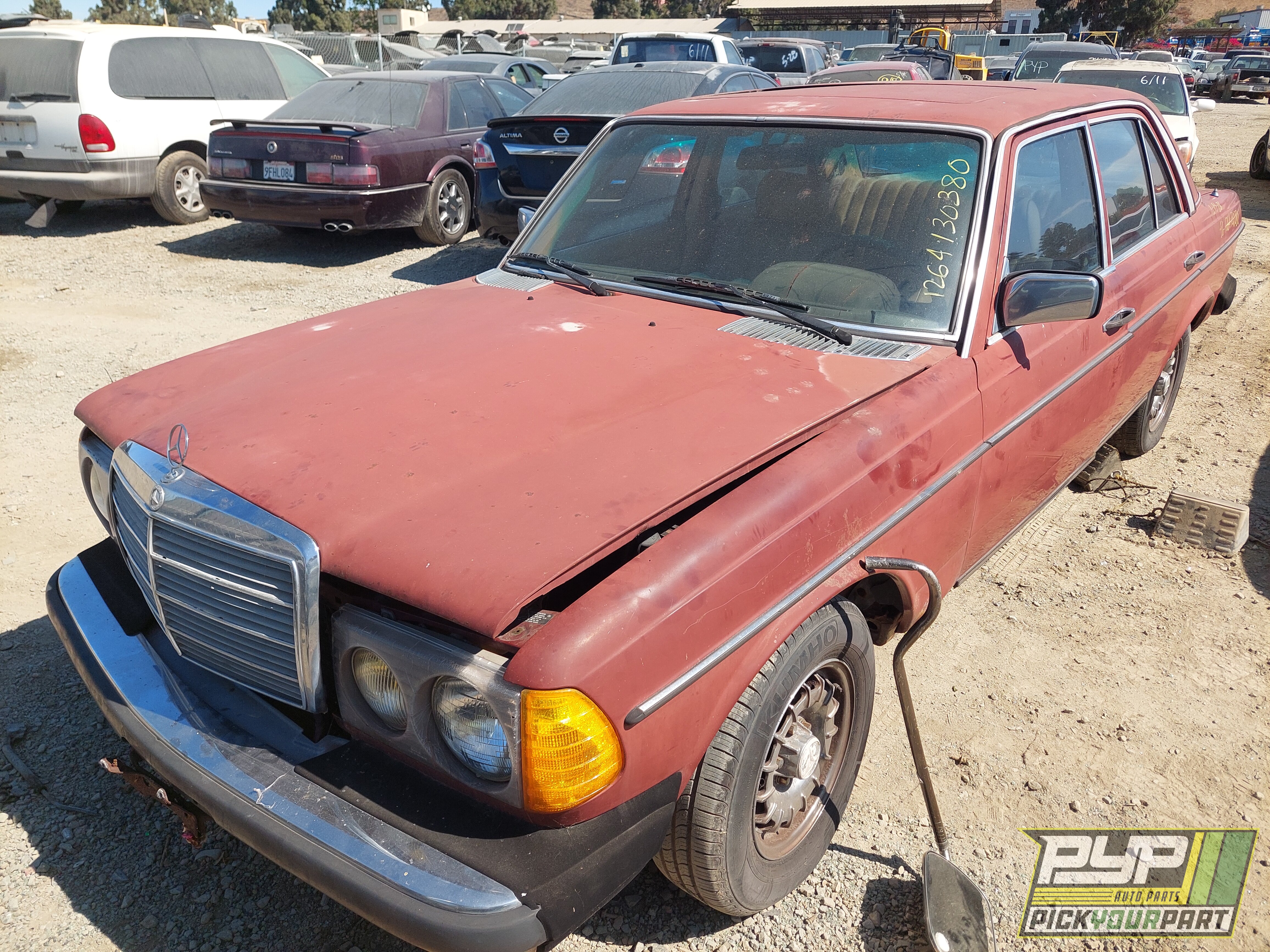 Photo of 1982 Mercedes-Benz 300D