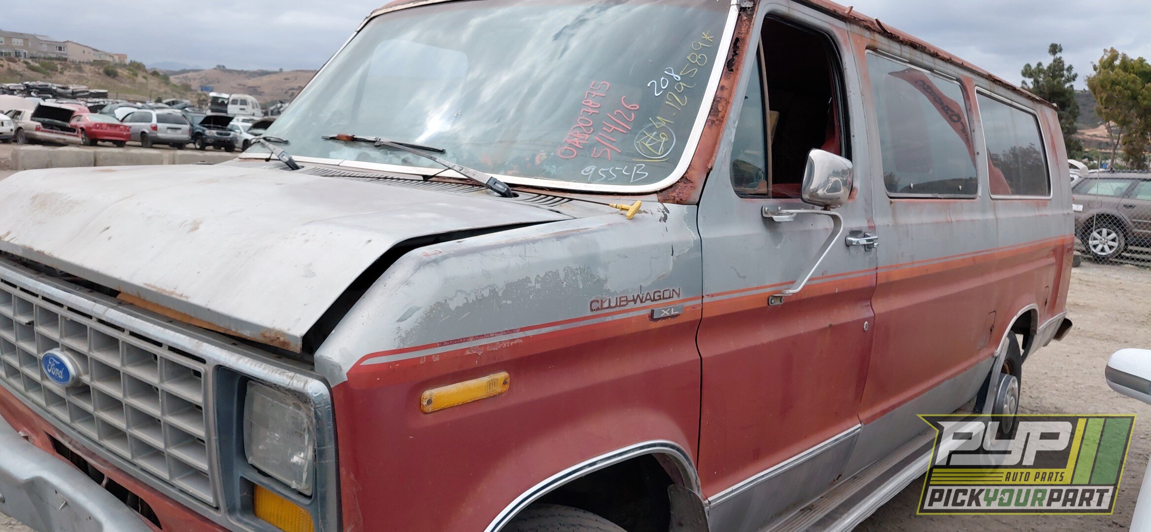 Photo of 1989 Ford E-350 Econoline Club Wagon