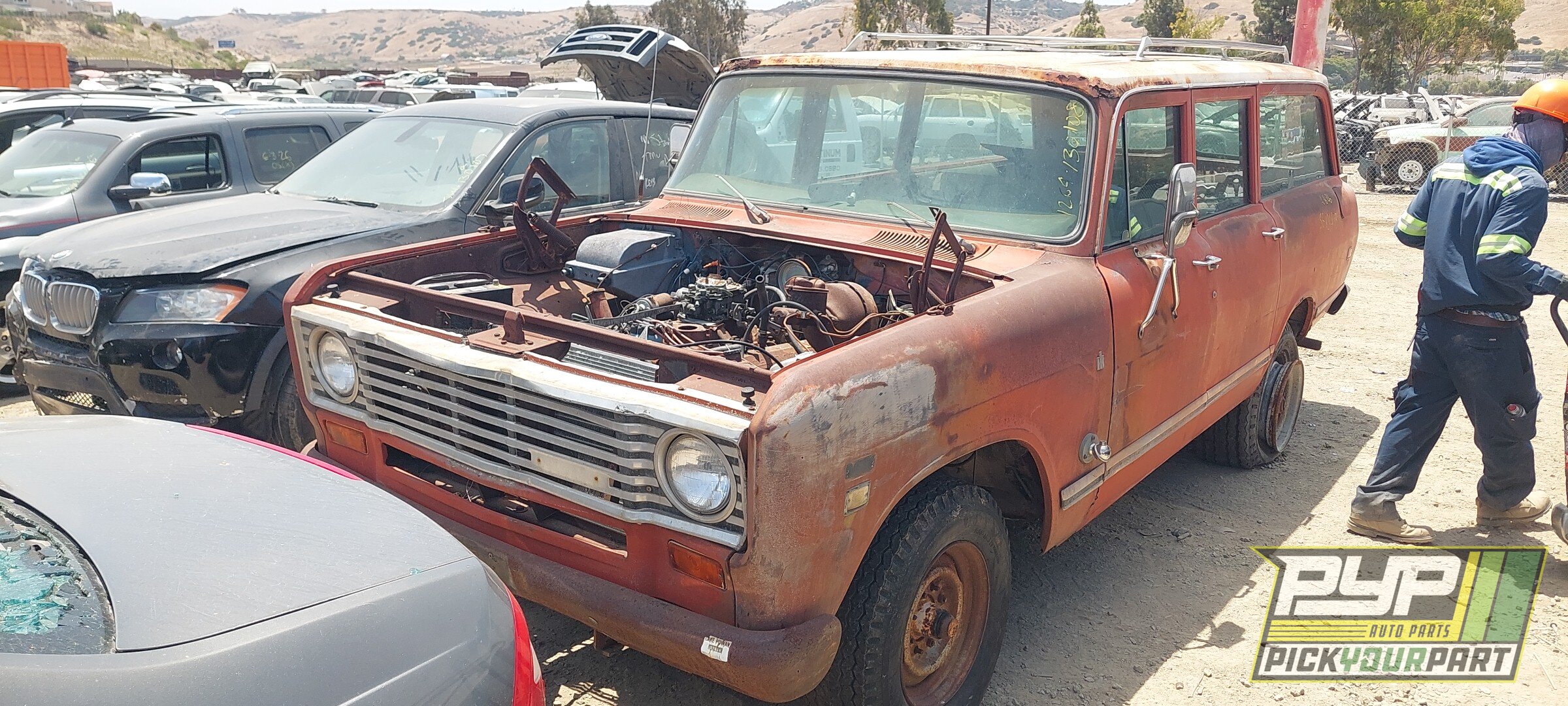 Photo of 1975 International Travelall