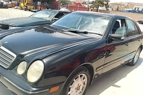 Photo of 2001 Mercedes-Benz E320
