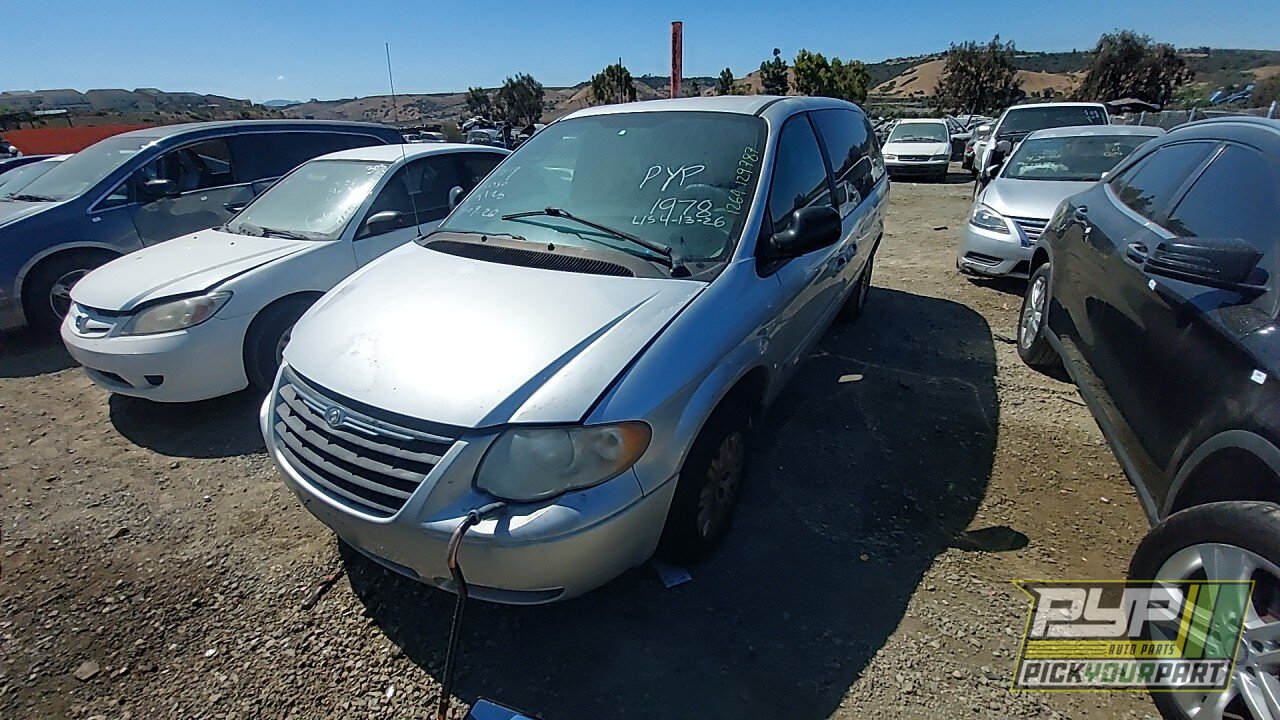 Photo of 2006 Chrysler Town & Country