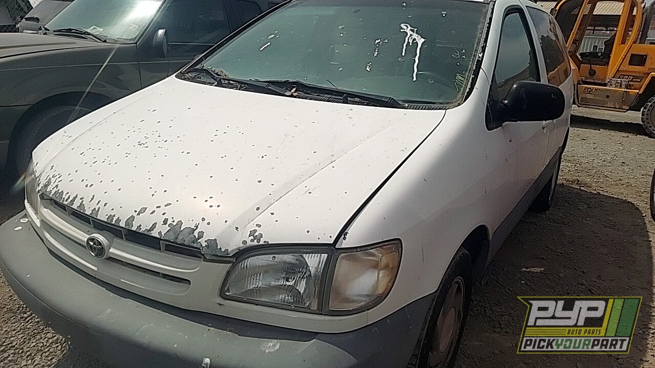 Photo of 2000 Toyota Sienna