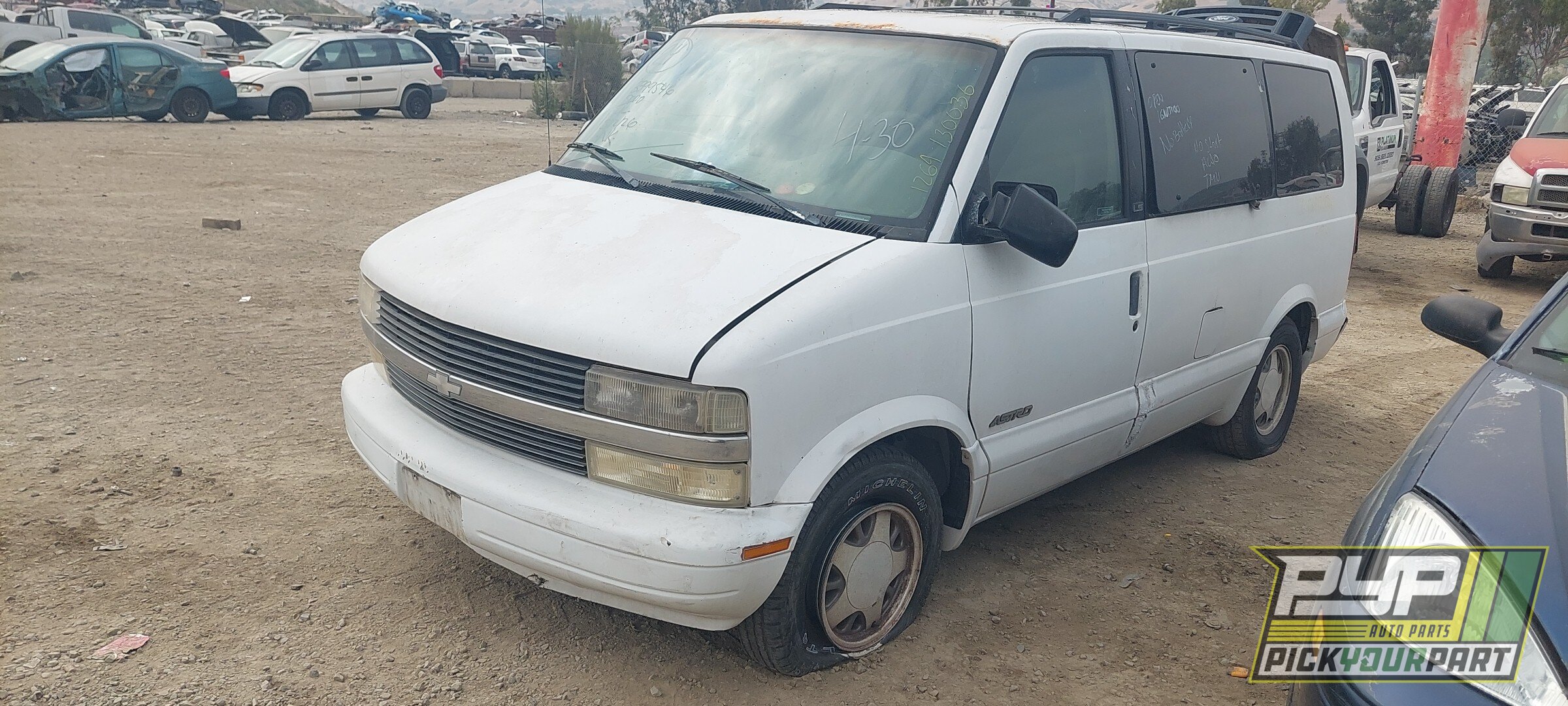 Photo of 1998 Chevrolet Astro