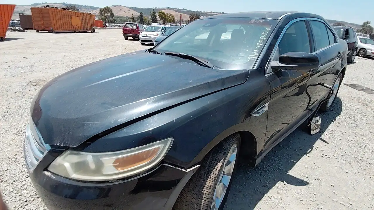 Photo of 2010 Ford Taurus