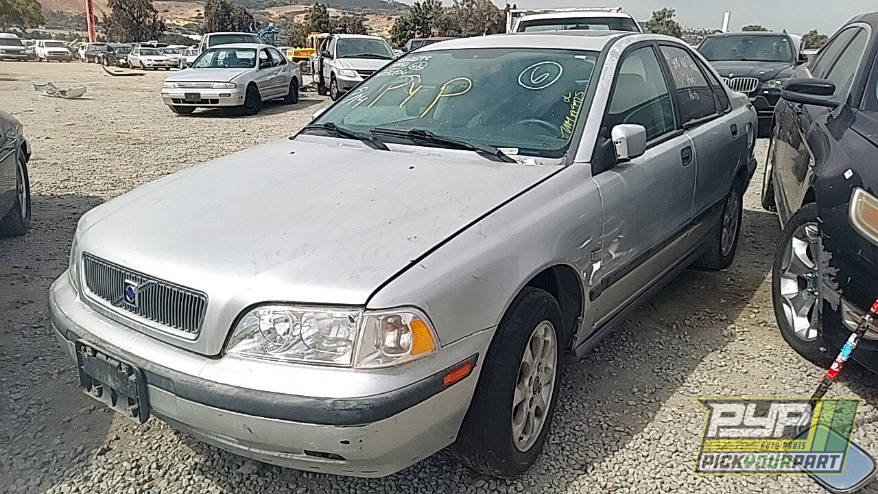 Photo of 2000 Volvo S40