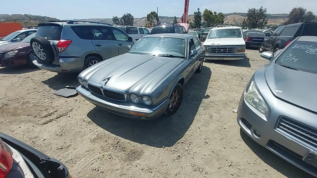 Photo of 2003 Jaguar Xj8