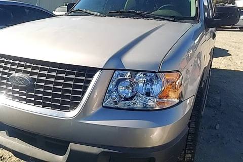 Photo of 2004 Ford Expedition