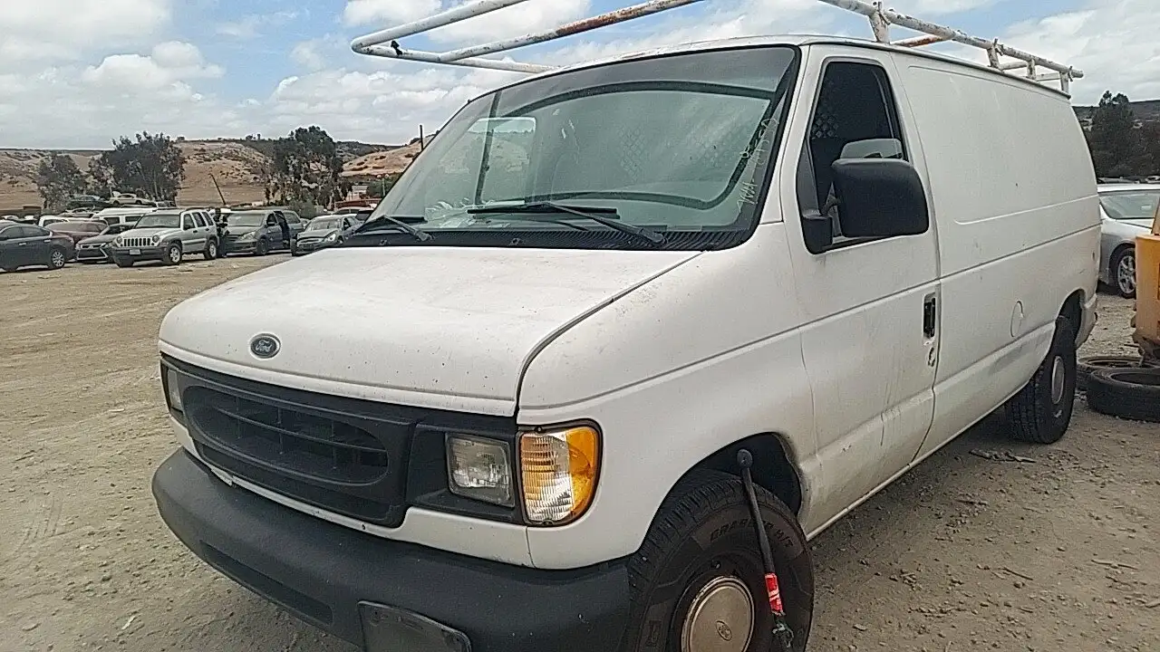 Photo of 2000 Ford E-150 Econoline