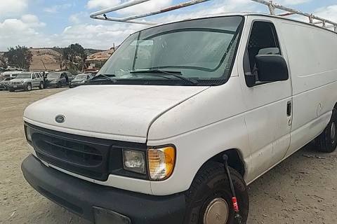 Photo of 2000 Ford E-150 Econoline