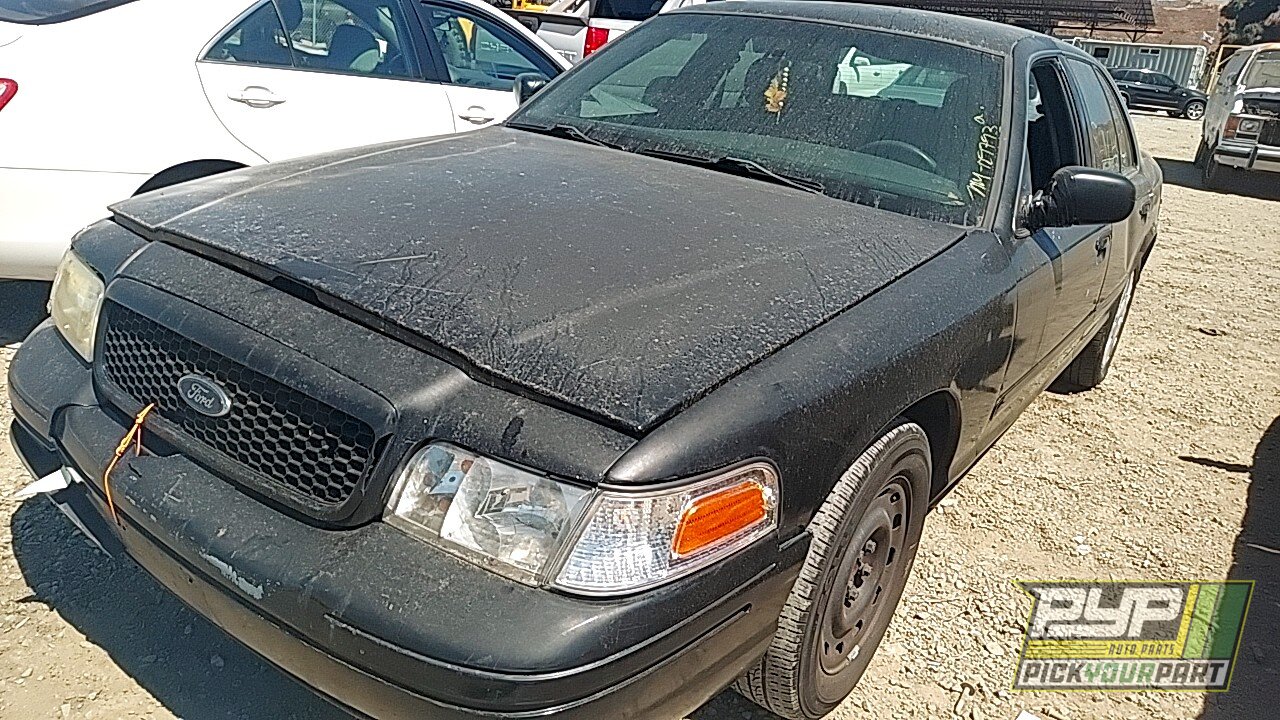 Photo of 2005 Ford Crown Victoria