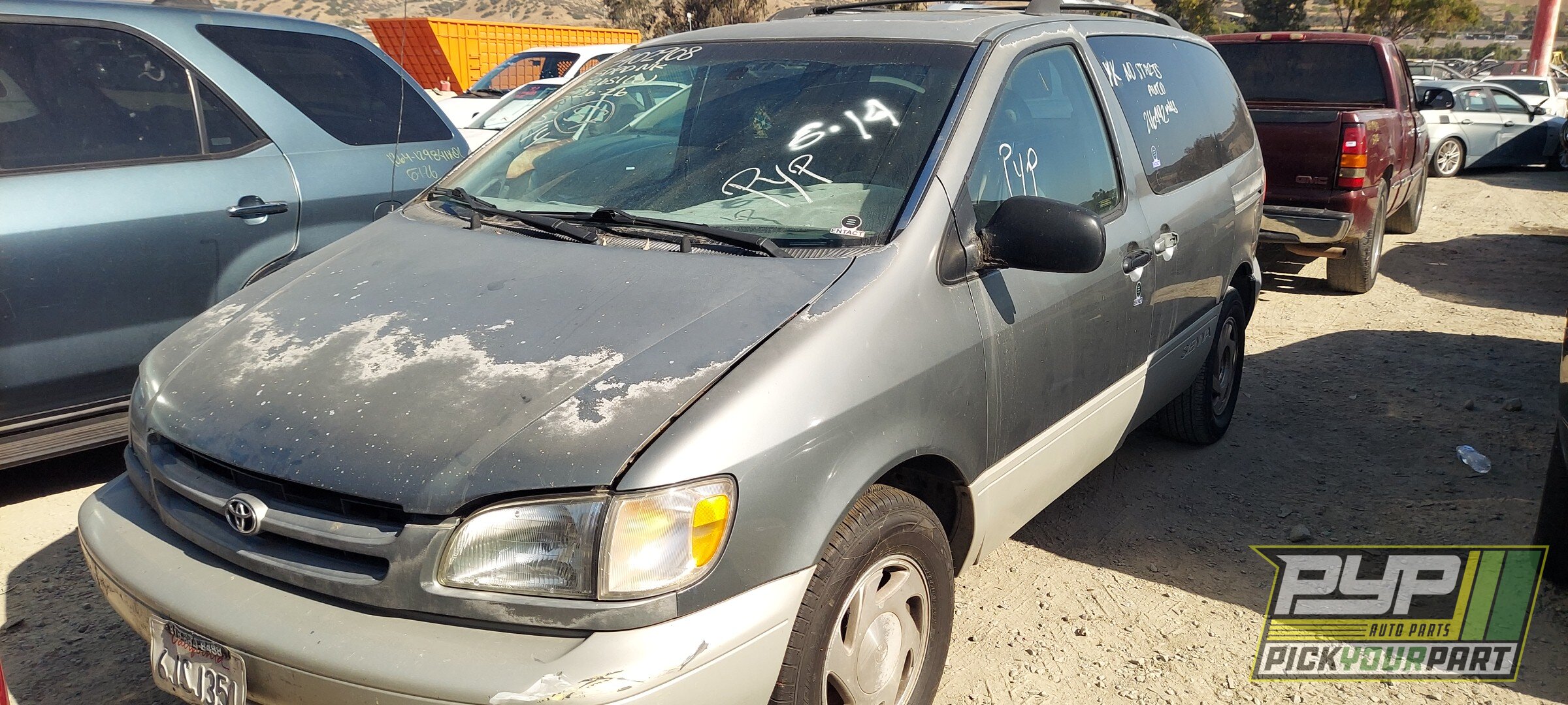 Photo of 1998 Toyota Sienna
