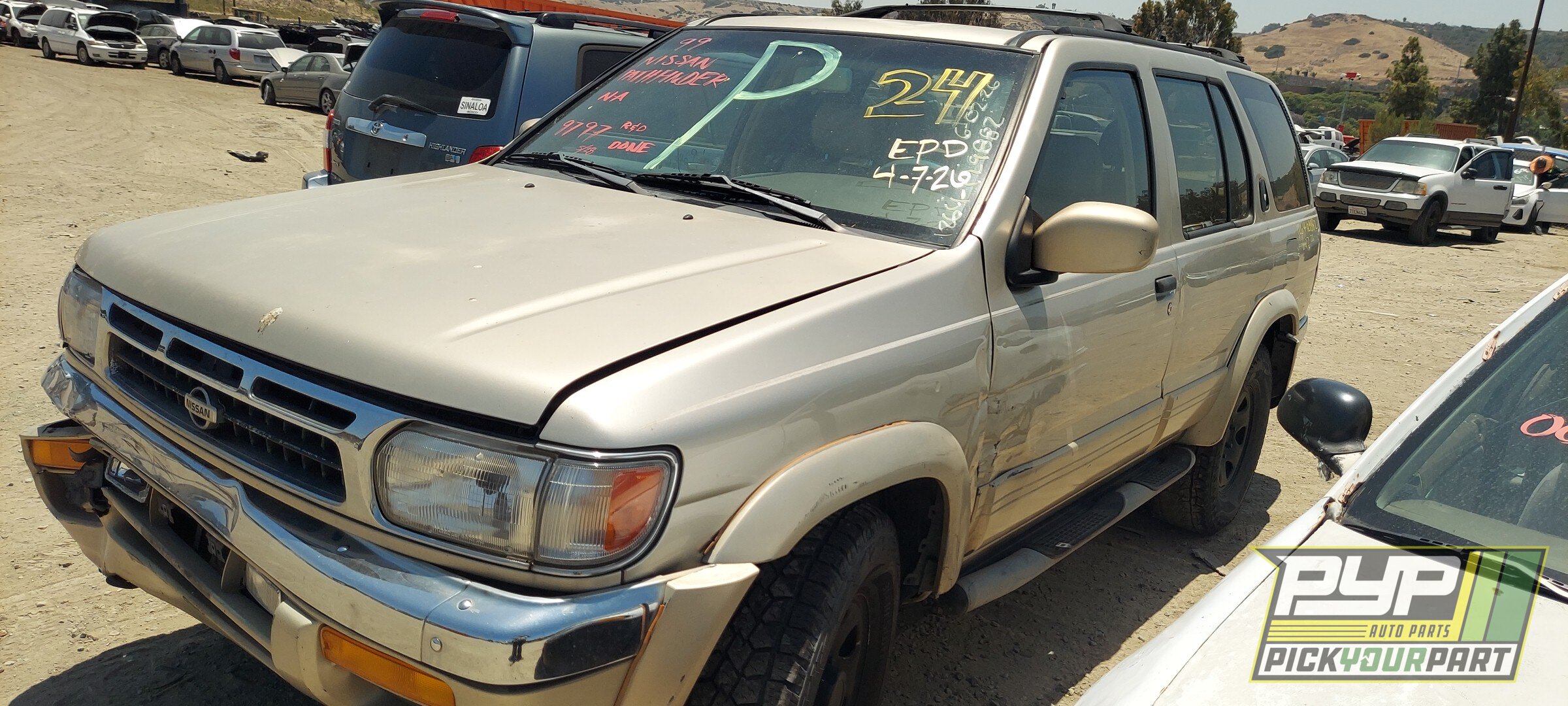Photo of 1999 Nissan Pathfinder
