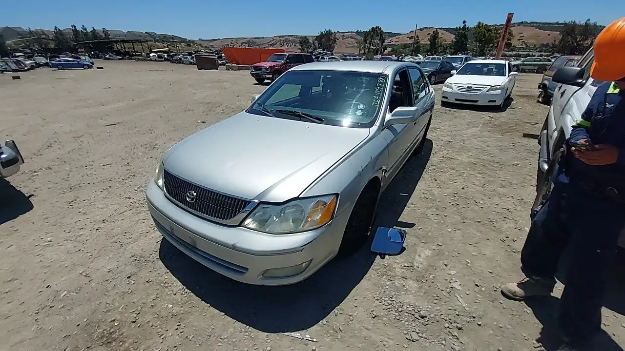 Photo of 2001 Toyota Avalon