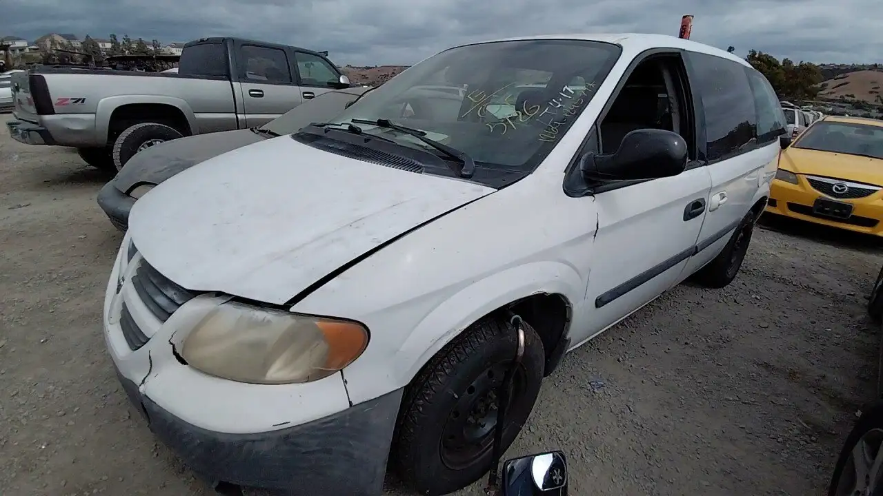 Photo of 2005 Dodge Caravan