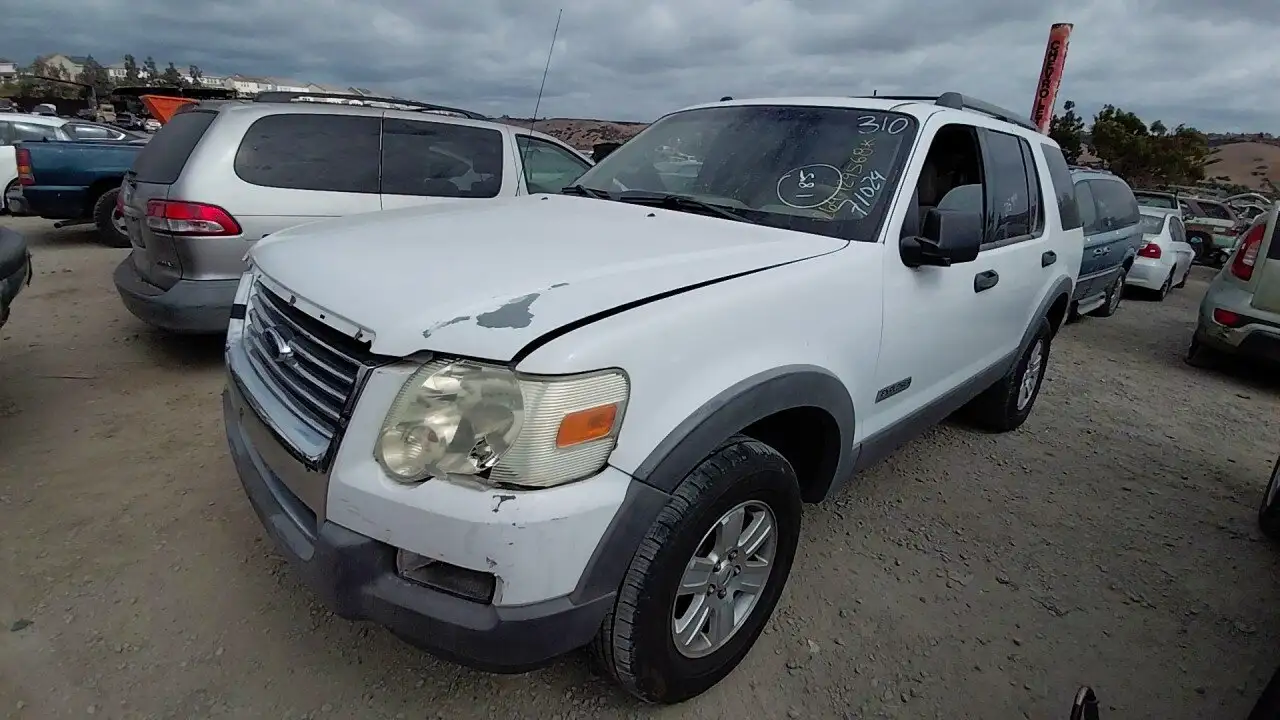 Photo of 2006 Ford Explorer