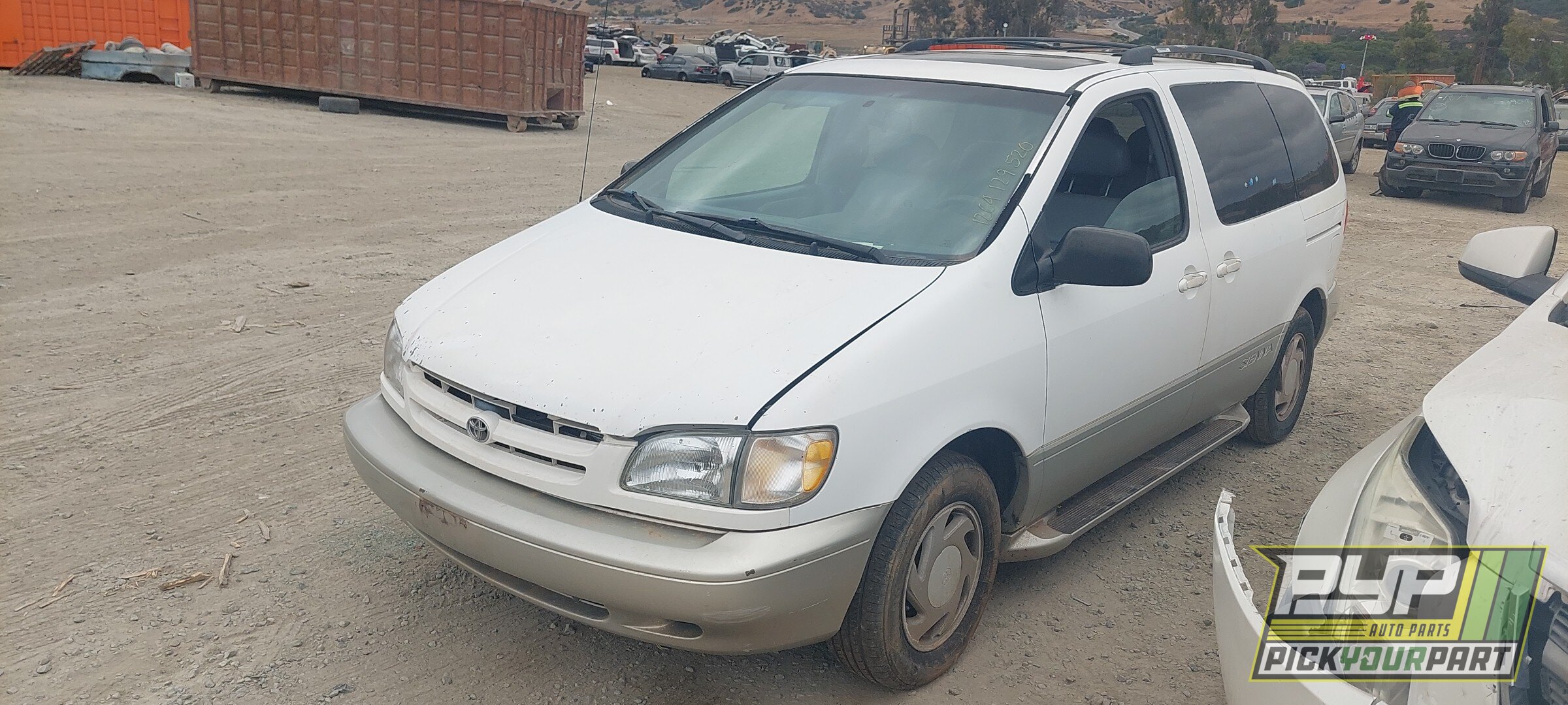 Photo of 1998 Toyota Sienna