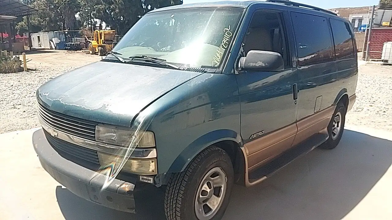 Photo of 2001 Chevrolet Astro