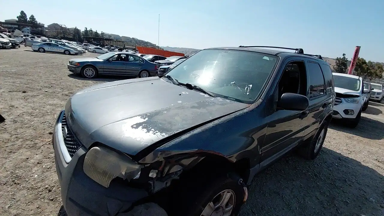 Photo of 2004 Ford Escape