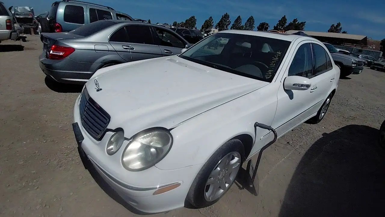 Photo of 2005 Mercedes-Benz E320