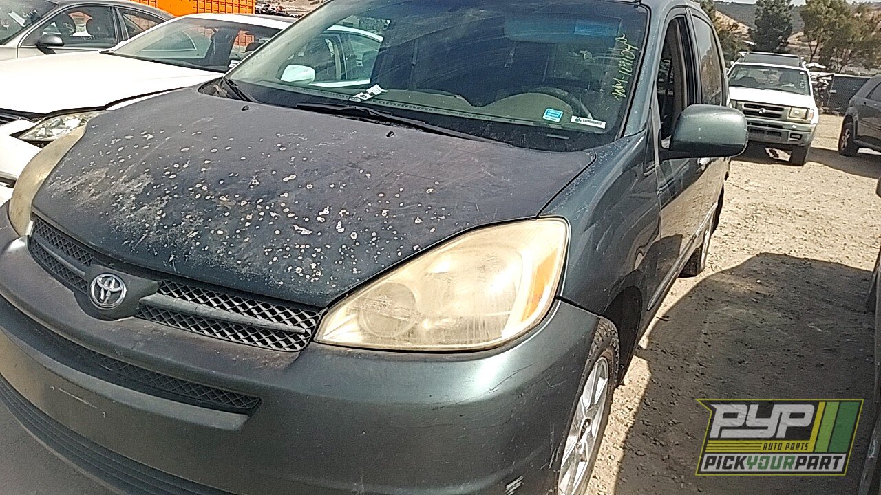 Photo of 2004 Toyota Sienna