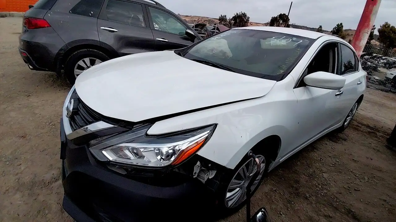 Photo of 2016 Nissan Altima