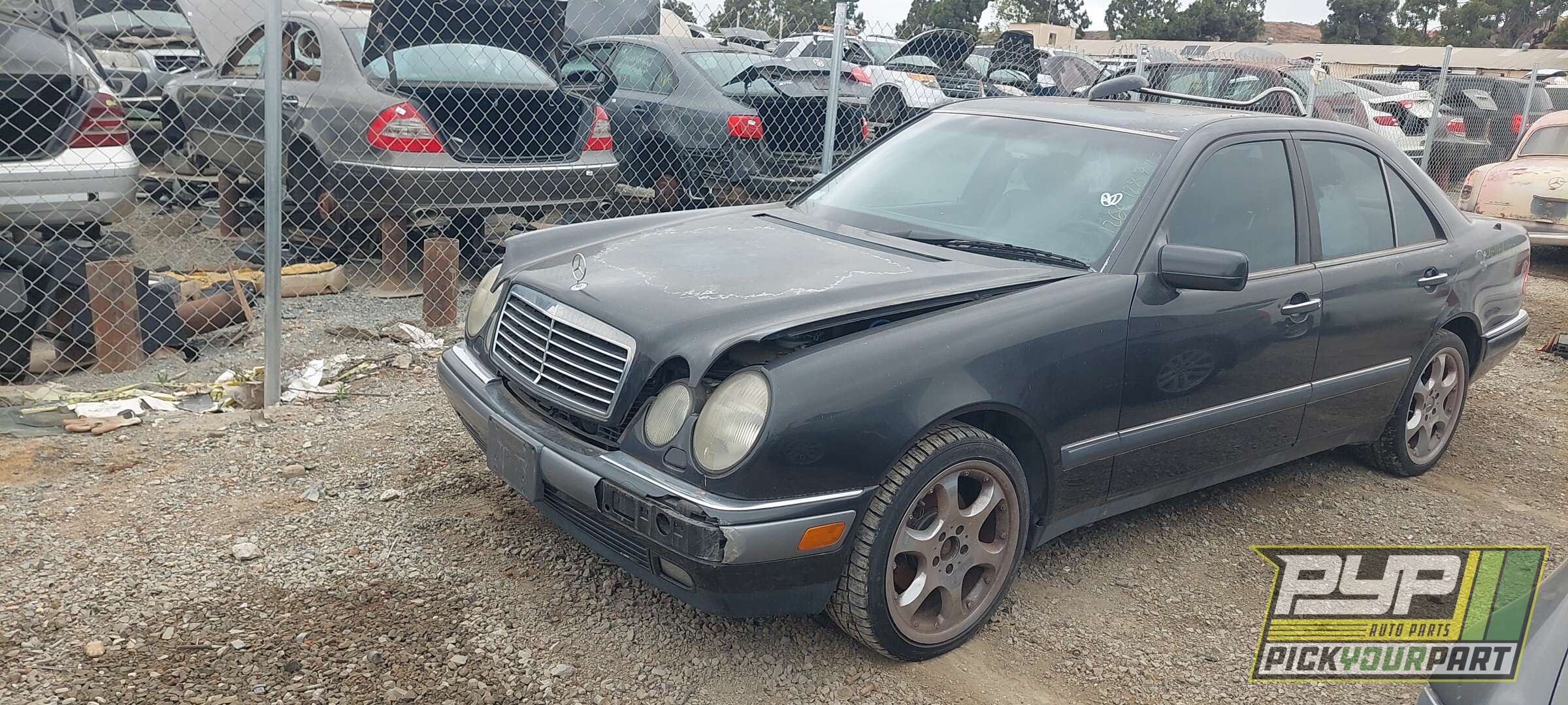 Photo of 1996 Mercedes-Benz E320