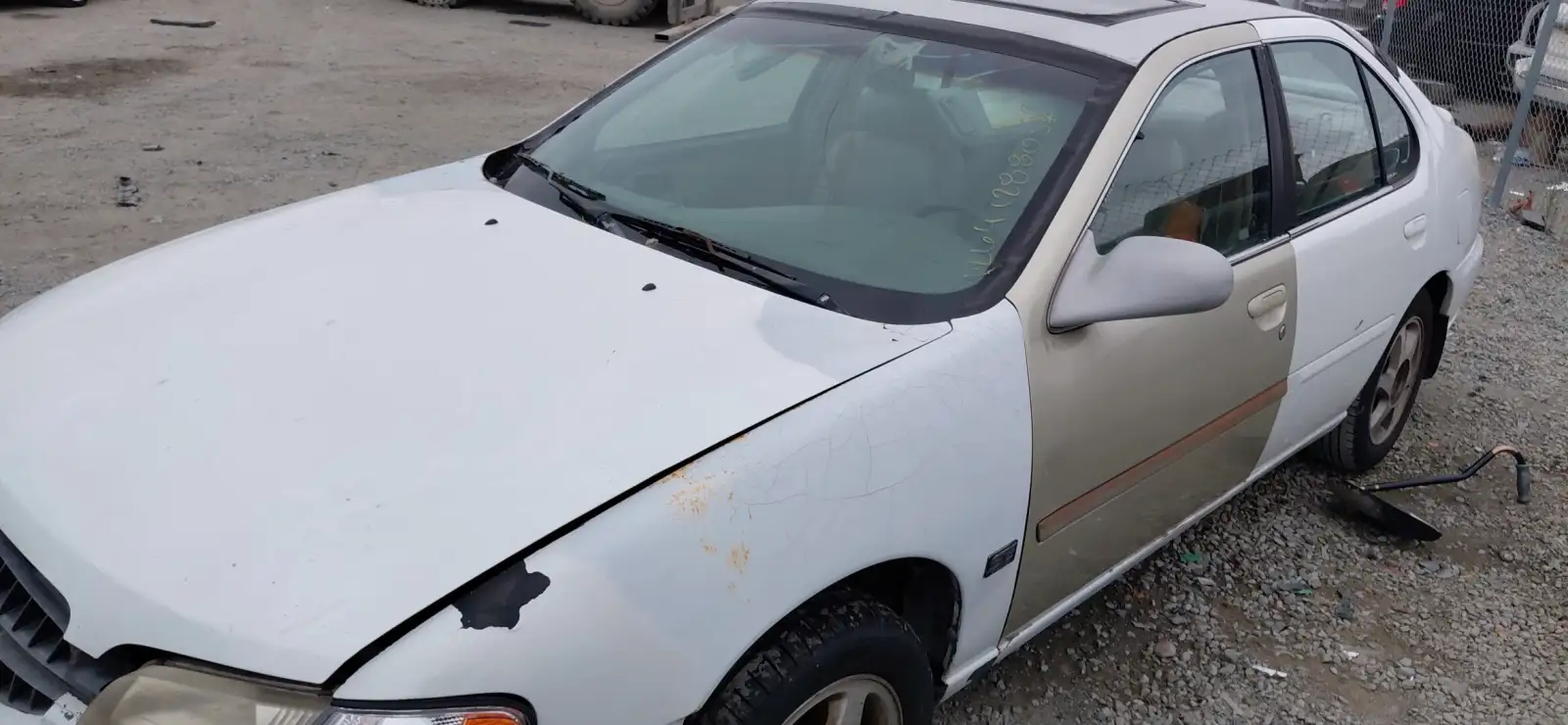 Photo of 1999 Nissan Altima