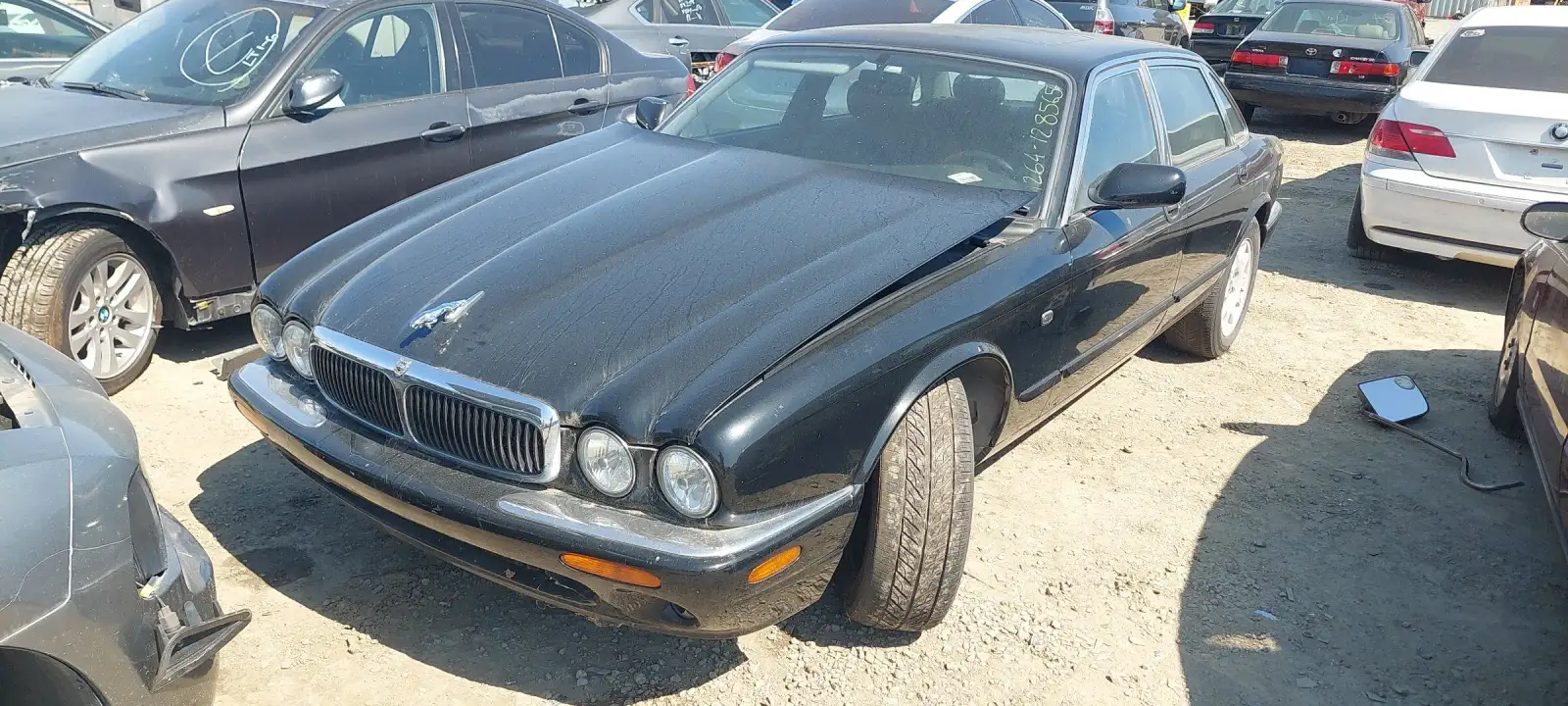 Photo of 1998 Jaguar Xj8