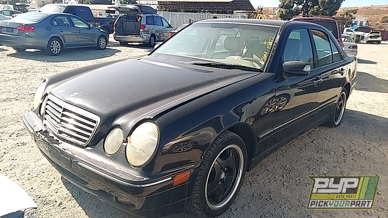 Photo of 2001 Mercedes-Benz E320