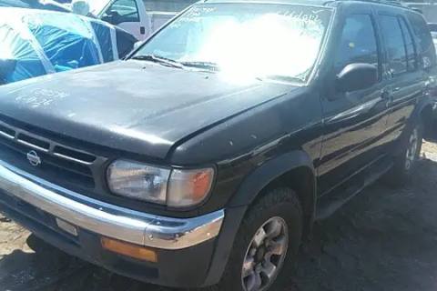 Photo of 1998 Nissan Pathfinder