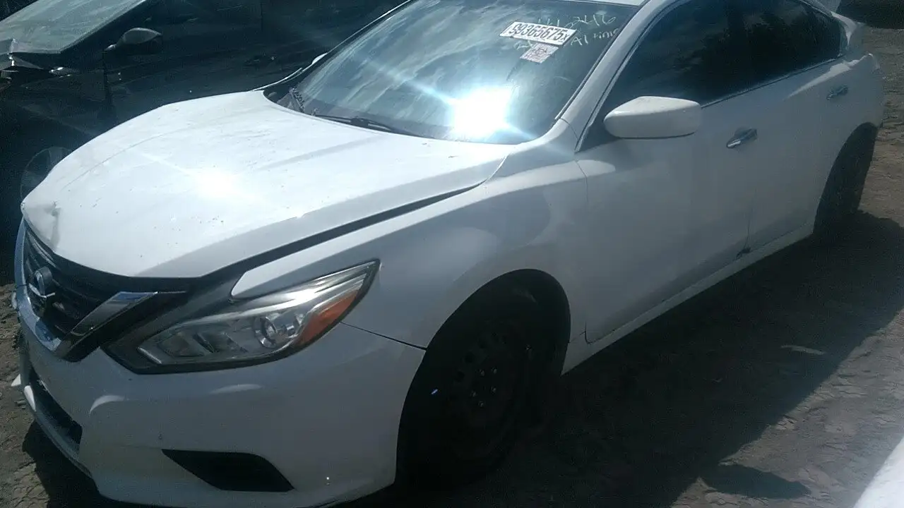 Photo of 2016 Nissan Altima