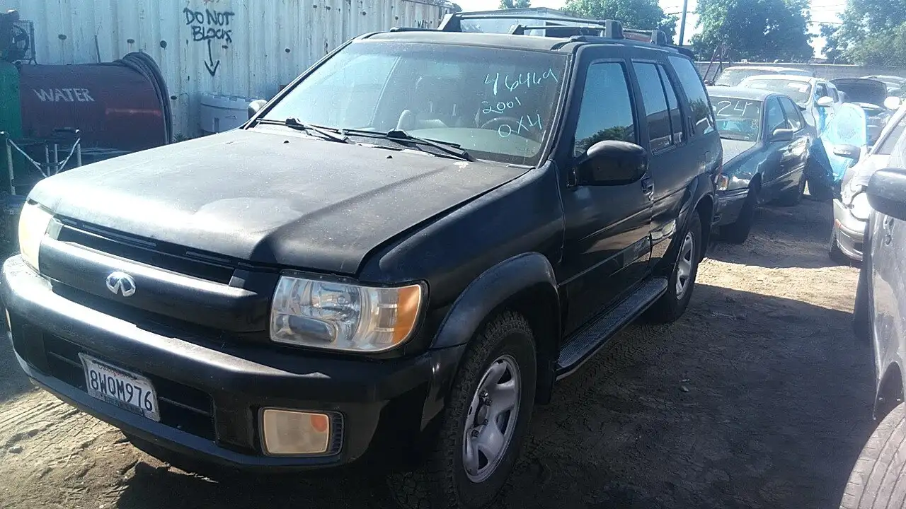 Photo of 2001 Infiniti Qx4