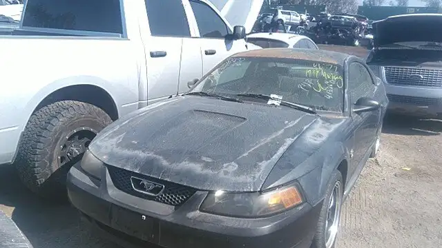 Photo of 1999 Ford Mustang