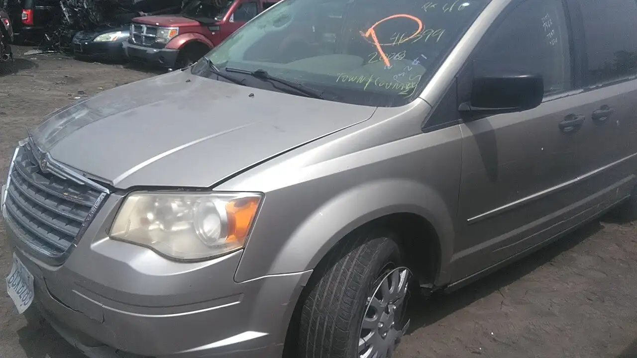 Photo of 2008 Chrysler Town & Country
